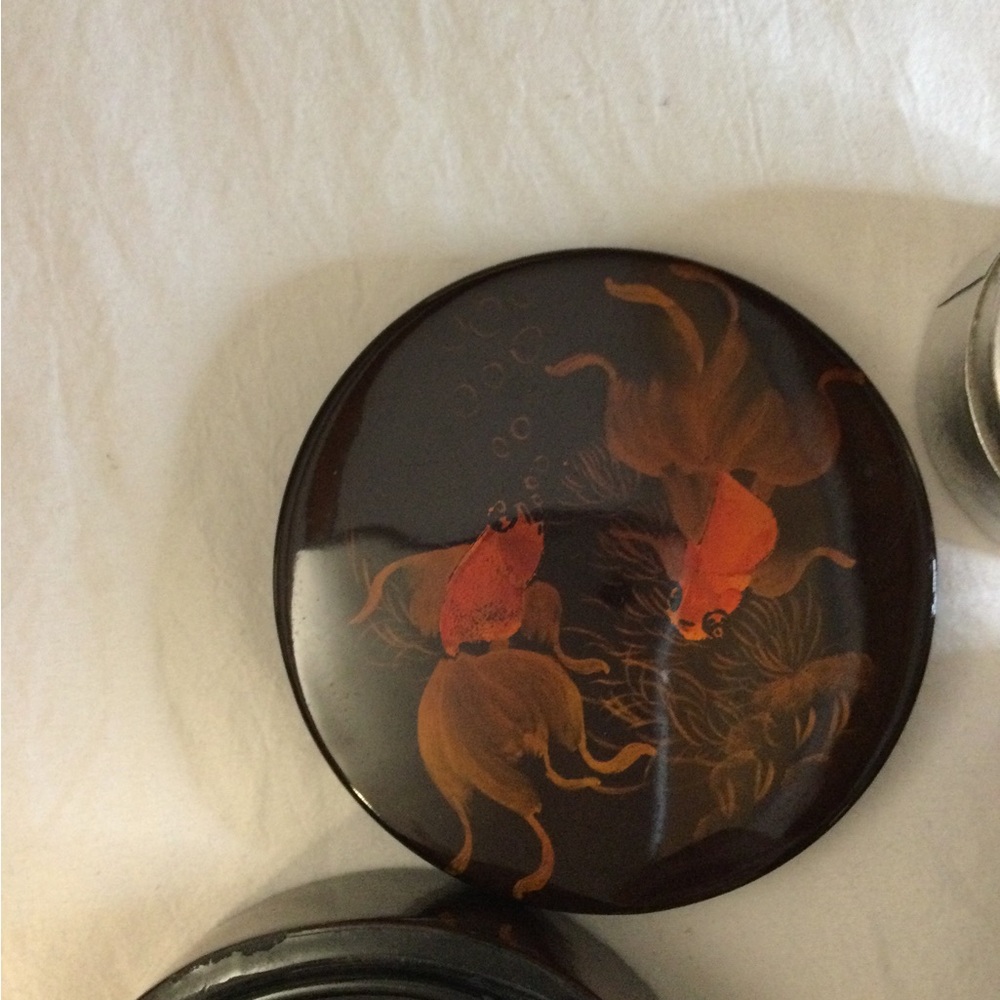 Charming jewelry box lacquer finish. Gold fish design